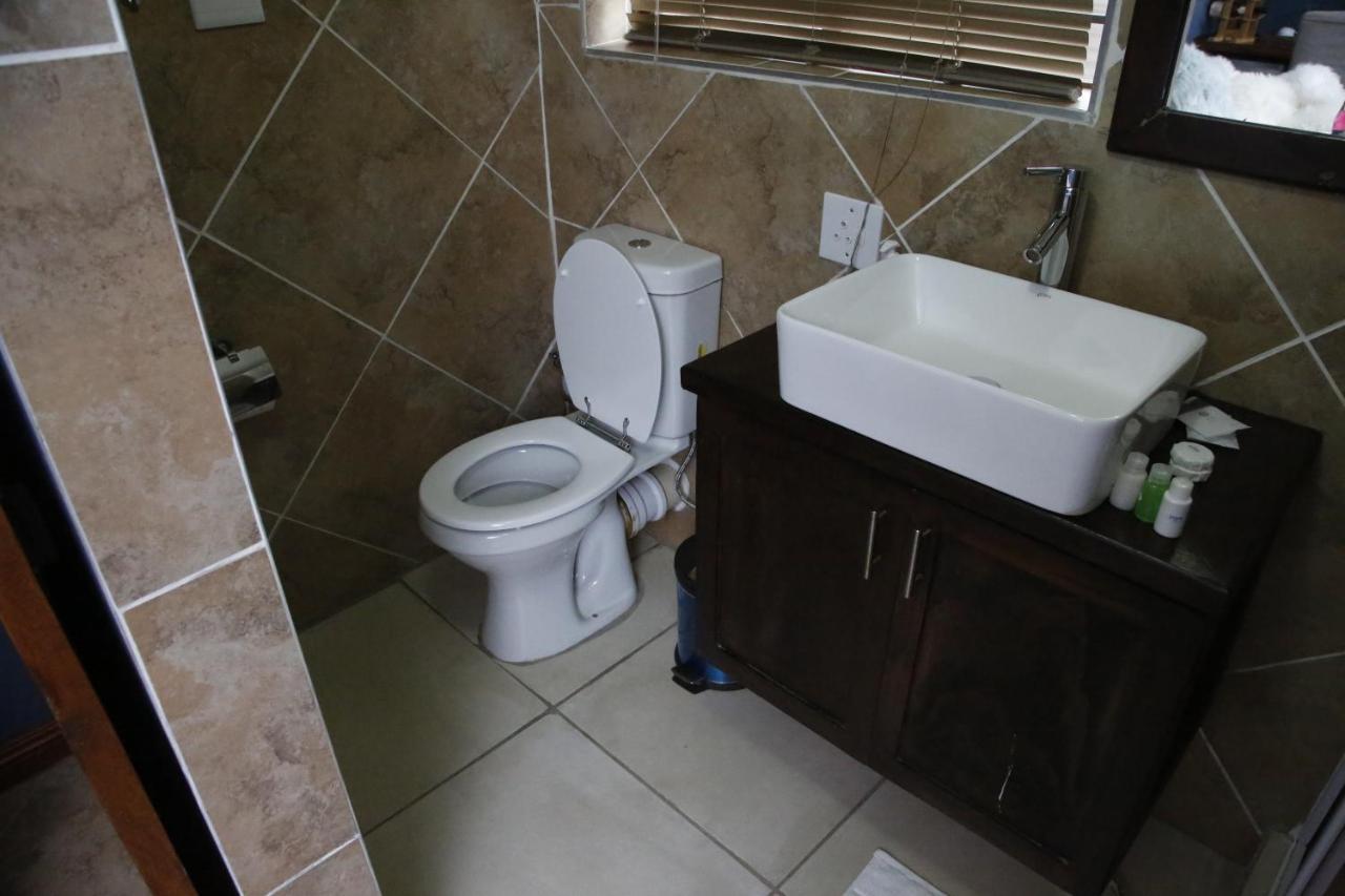 Travetel Or Tambo Airport Otel Kempton Park Dış mekan fotoğraf
