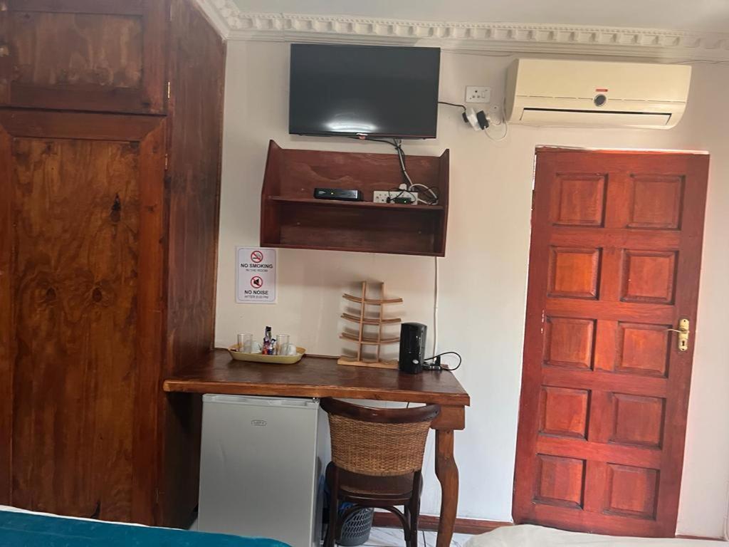 Travetel Or Tambo Airport Otel Kempton Park Dış mekan fotoğraf