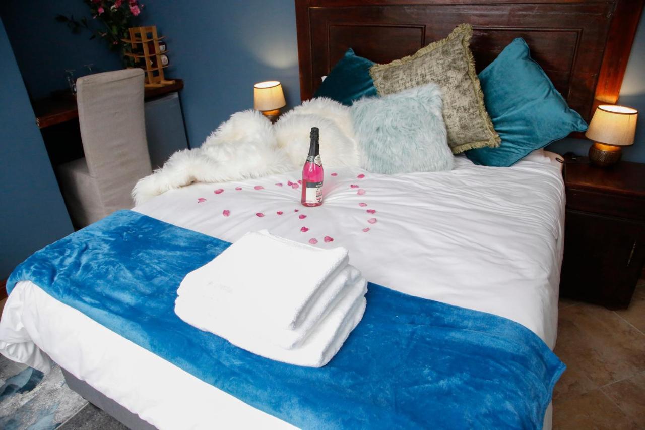 Travetel Or Tambo Airport Otel Kempton Park Dış mekan fotoğraf